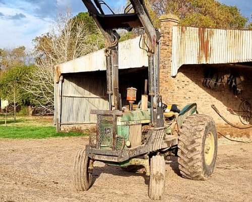 Tractor John Deere 3140