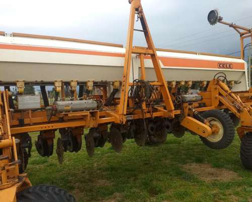 Sembradora Marca Cele MOD.7000