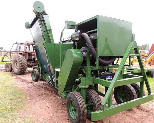 Embolsadora de Forraje 9/10 Pies con Motor 160hp Metabel