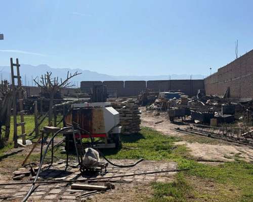 Venta de Galpón con Amplio Terreno- Zona Industrial Mendoza