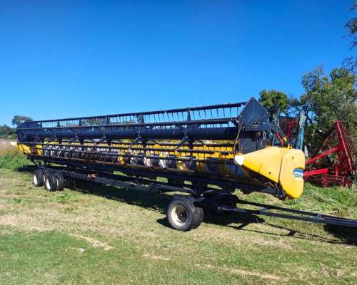 Cosechadora New Holland CR6.80 - Draper 35 Pies