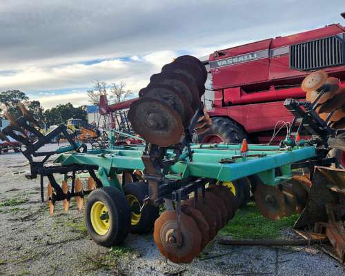 Rastra de 44 Discos con Alas Rebatibles Marca Erca