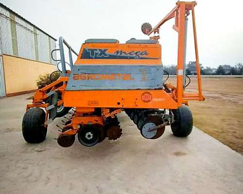 Sembradora Agrometal de 16 a 52 con Barre Rastrojos