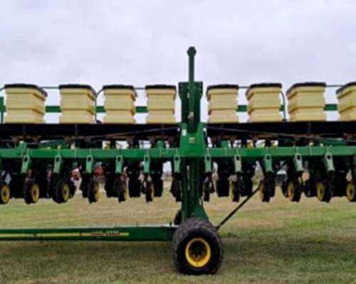 Sembradora John Deere 1740 año 2011 18 a 52.5