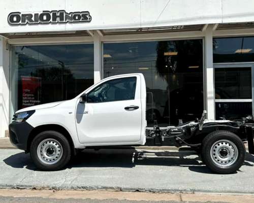 Hilux Cabina Simple 2.4 TDI Chasis 4X4 0km MY2025