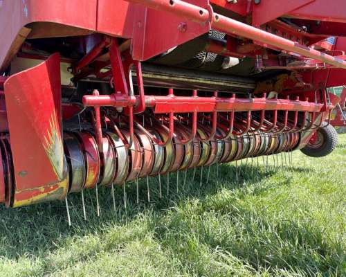 Rotoenfardadora Mainero 5885 con Monitor