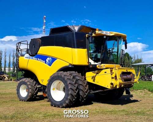 Cosechadora CR 9060, 5.600 Horas, 2008