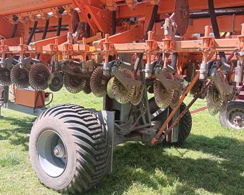 Sembradora Agrometal TX Pivot 2, año 2019, Neumatica, 23 A35