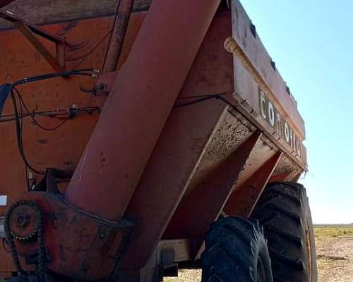 Tolva Usada Comofra con Balanza.