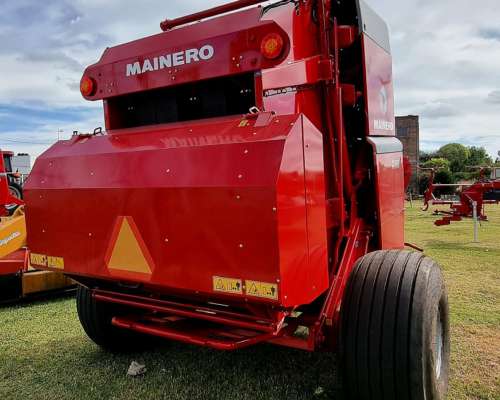 Rotoenfardadora Mainero 5877 (alta Flotación y Red)