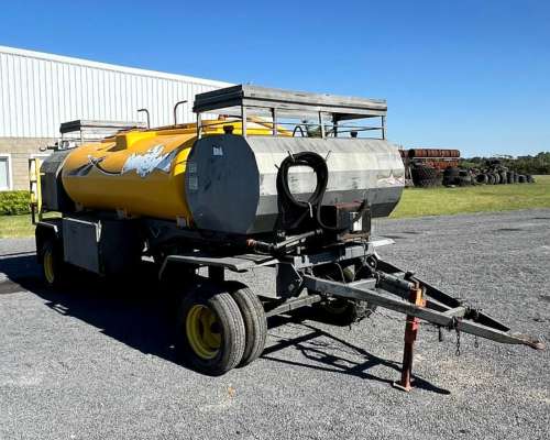 Acoplado Tanque Combinado Metalpaz de 3500 Lts de Agua
