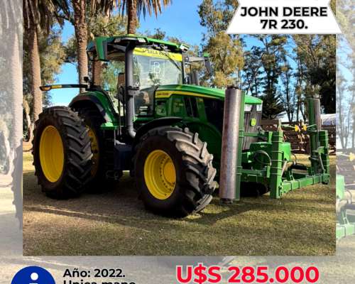 John Deere 7r 230.
