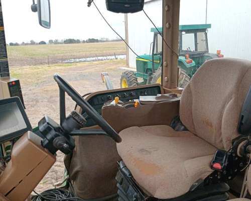 Tractor John Deere 8330