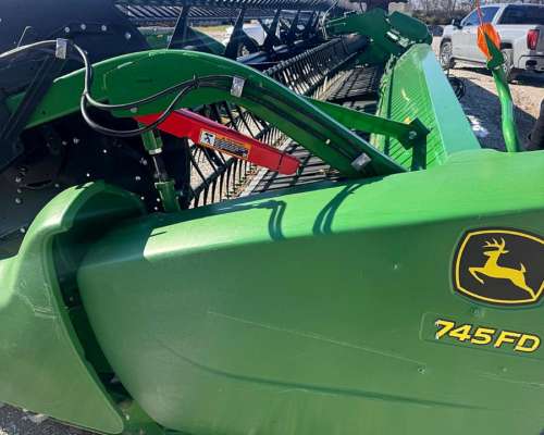 Cabezal John Deere 745 FD