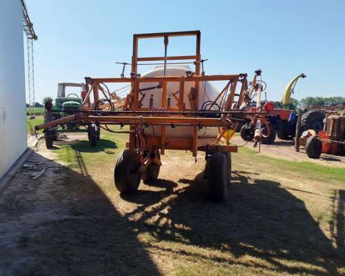 Fumigadora de Arrastre Praba Andariego 3000 L.