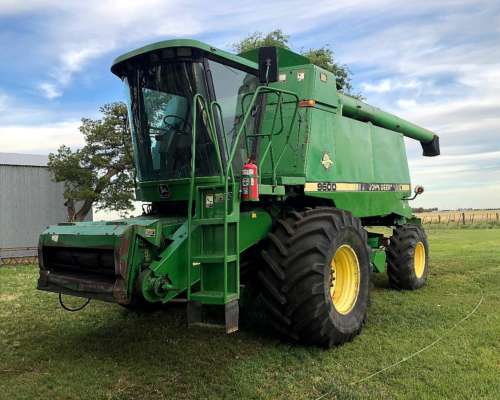 Cosechadora Jhon Deere 9600
