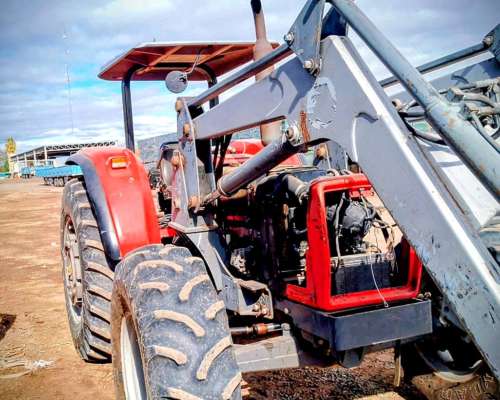 Massey Ferguson 290 año 2010 80 HP con Pala