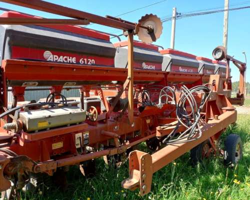Sembradora Apache M6120 de 13 a 5252 C/ Monitor