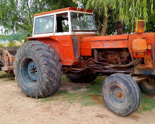 Tractor Fiat 900 e con Pala Inmeca ( Arrastre)