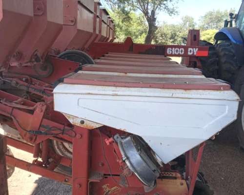 Sembradora Apache 6100 de 15 Líneas a 0.52 cm