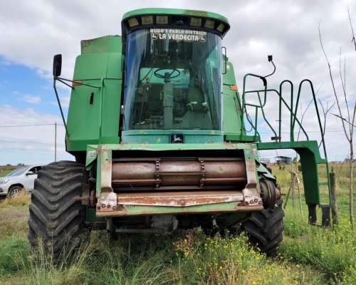 Cosechadora John Deere 9600. año 1996. Plataforma de 45 Pies