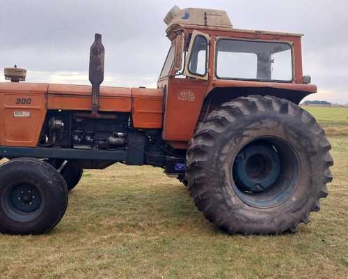 Tractor Fiat 900 con Rod. 23-1x30 y Cabina con Climatic