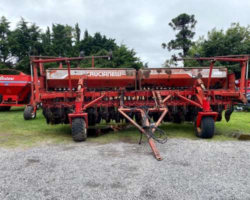 Crucianelli Pionera 3520 con Alfalfero