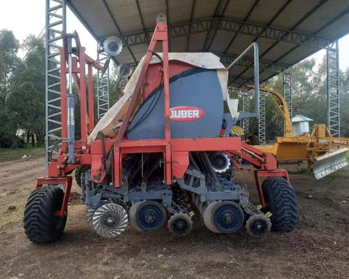 Sembradora Juber 6400 de 33 Líneas a 19