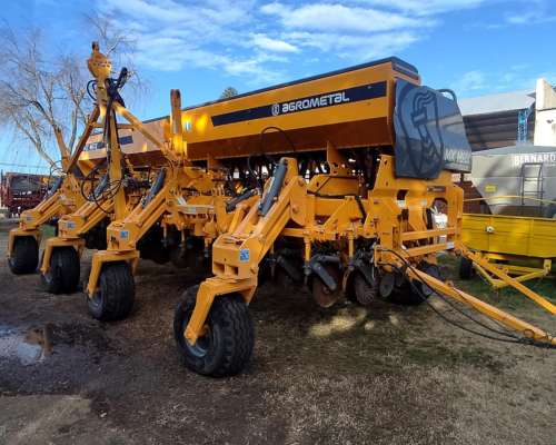 Sembradora Agrometal MX MAX Multiprop 31 26 - 2021 Monitor
