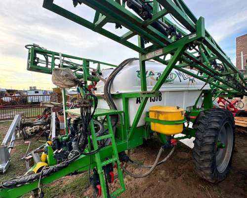 Pulverizador de Arrastre Metalfor 3000 MAX