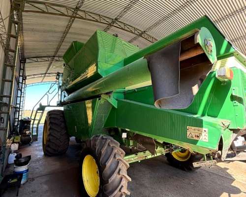 John Deere 1550, con Plataforma 25p