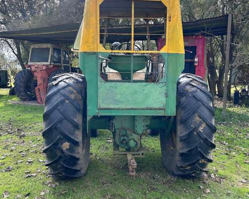 Tractor John Deere 730
