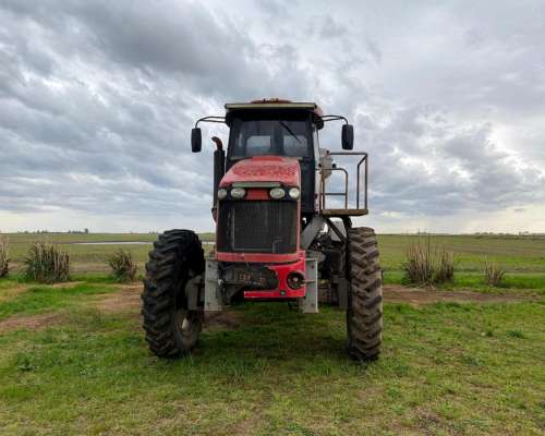 Fertec 824 240 HP 8000 Litros