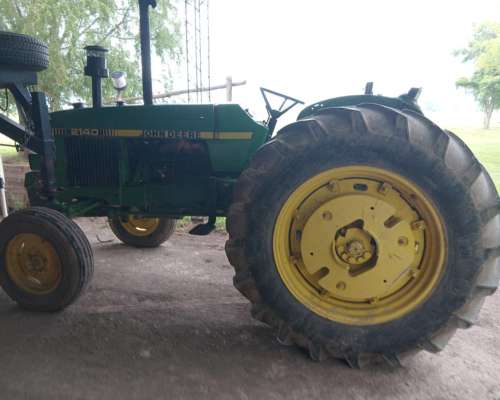 Tractor John Deere 2140