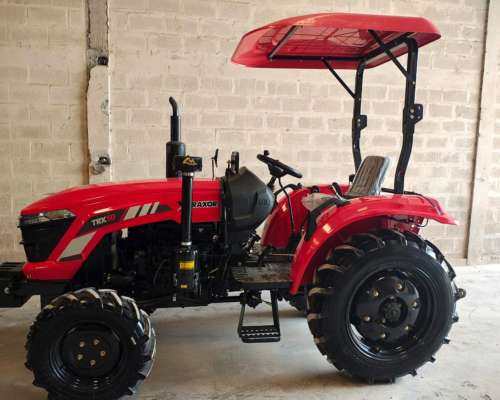 Tractor Traxor TE504 50 HP 4X4 Techo , 3 Puntos