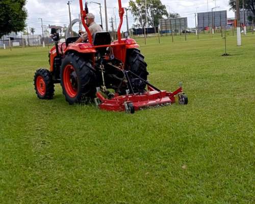 Desmalezadora de Arrastre 3 Puntos con Ruedas