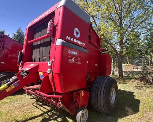 Rotoenfardadora Mainero 5887 , año 2020