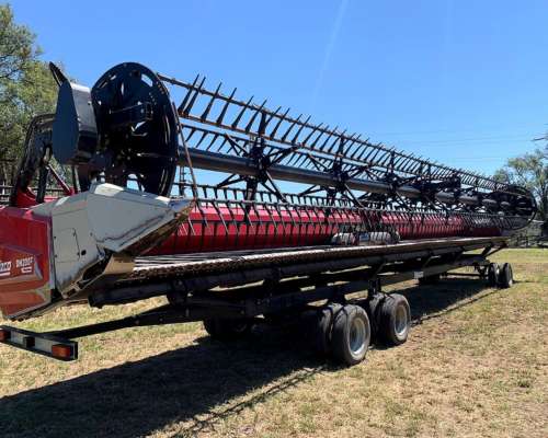 Case 8120, 40 Pies Draper Maizco