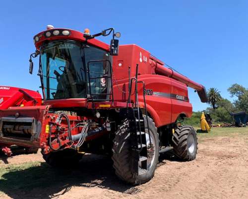 Case 8120, 40 Pies Draper Maizco