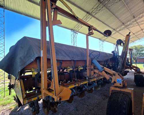 Sembradora Agrometal TX Mega Neumática 16 a 52 Doble Fertili