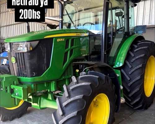 John Deere 6105e con 200 Hs