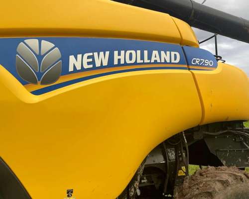 Cosechadora New Holland CR7.90 2021 - 435hp - Usada