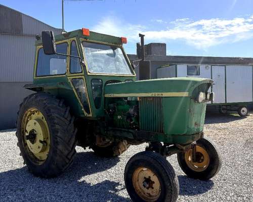 Tractor John Deere 2420