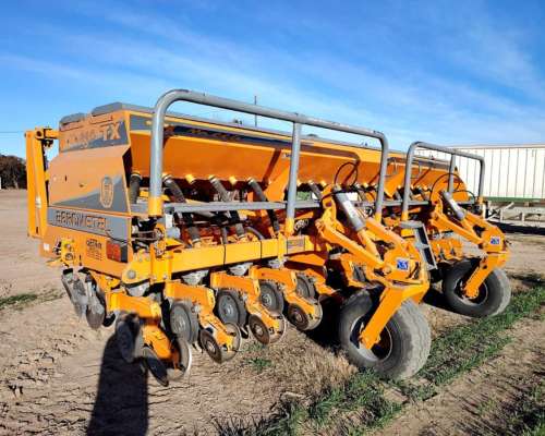 Sembradora Agrometal 16 Surcos a 52 cm Neumatica