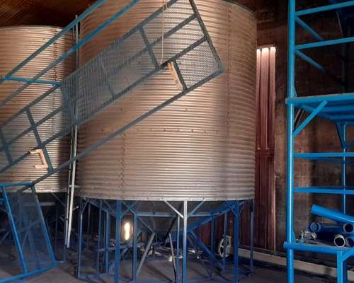 2 Silos 40 TN Cada Uno.