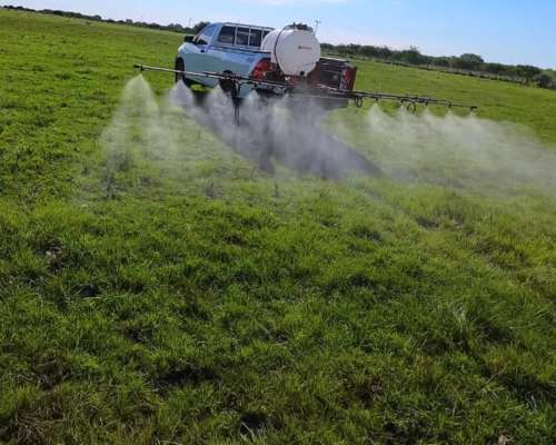 Equipo Pulverizador a 12v, Tanque 400lts y Botalón 6m