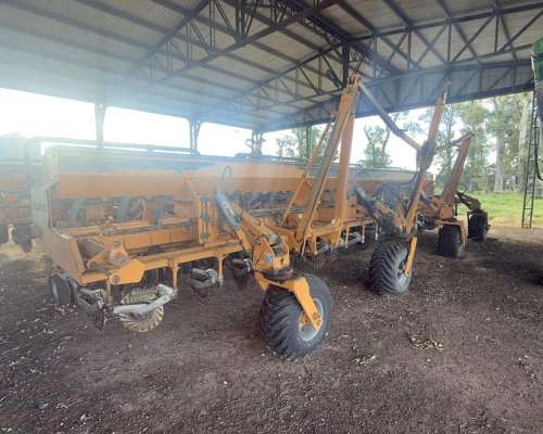 Sembradora Agrometal TX Mega 22 Surcos a 52,5