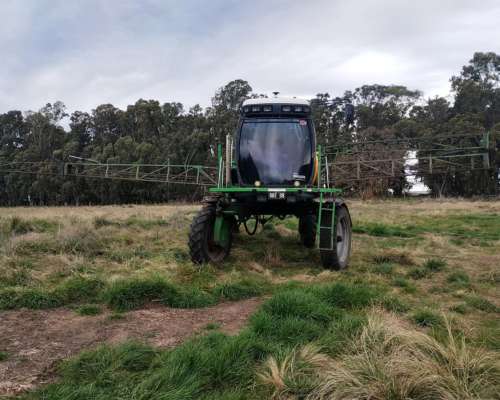 Pulverizadora Autopropulsada Metalfor 3200 año 2004.