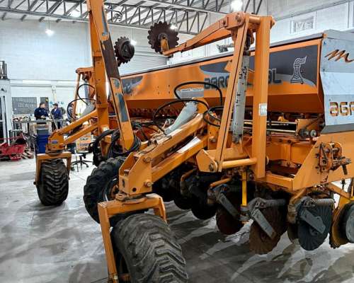 Agrometal MX 23/21 Doble Tolva, Monitor Controlagro.