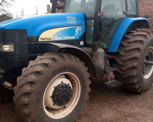 Vendo Tractor New Holland TM7020